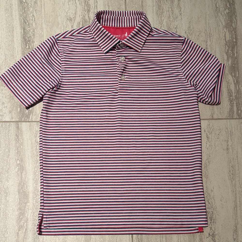 Johnnie-o performance polo
Red white blue
Boys size 8
UPF 50
Excellent Condition